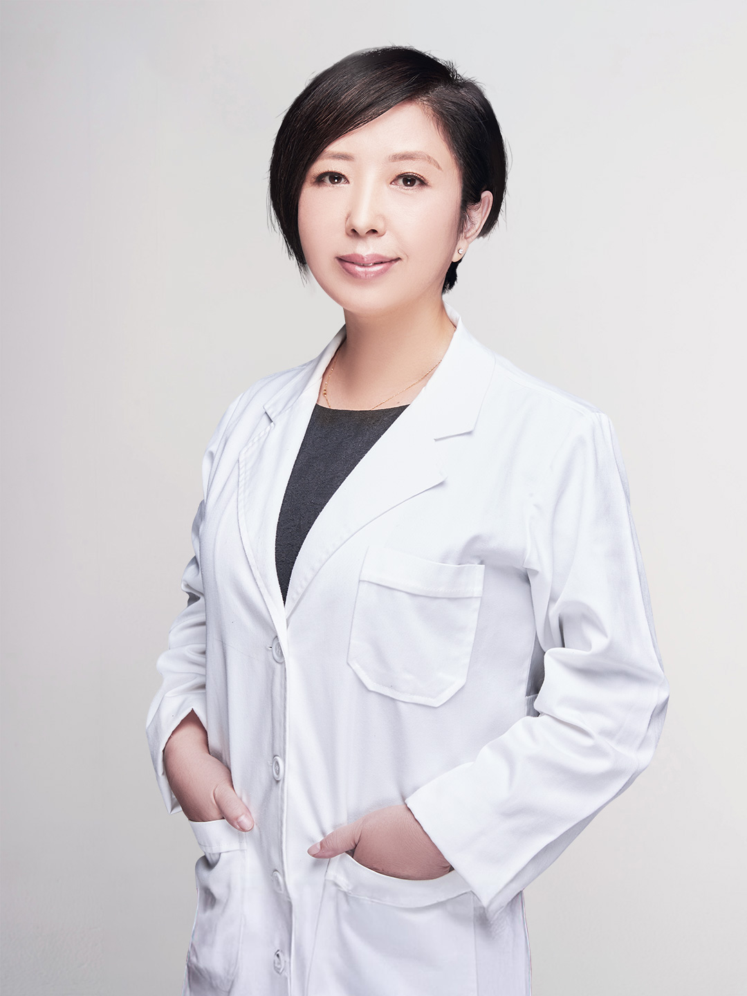 王嵘医师职业照