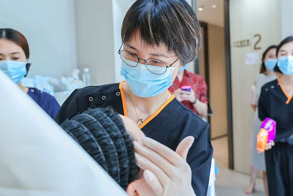 注射美容示意